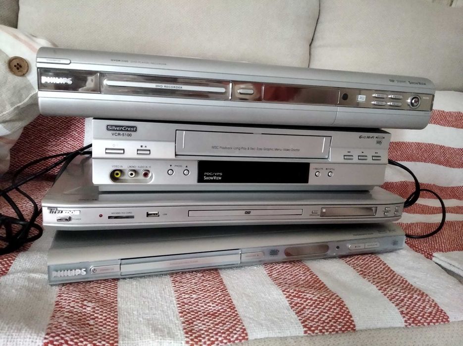 Conjunto de 3 DVD Players