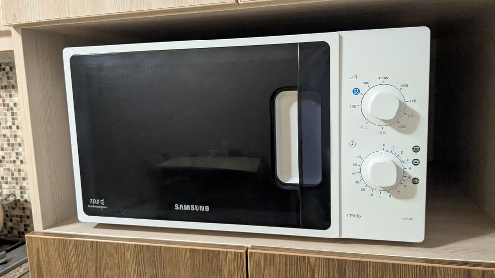 Микроволновка Samsung