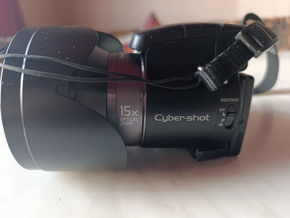 Фотоапарат Sony DSC-H9