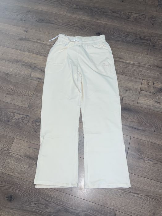 Продам костюм EVOIDS біжевого кольору