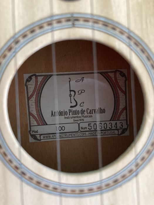 Cavaquinho APC mod 100