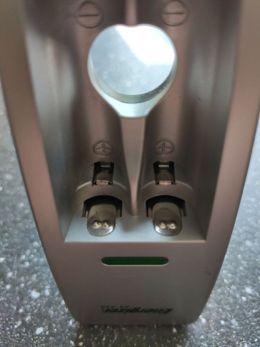 Ładowarka Energizer 2xAA 2xAAA