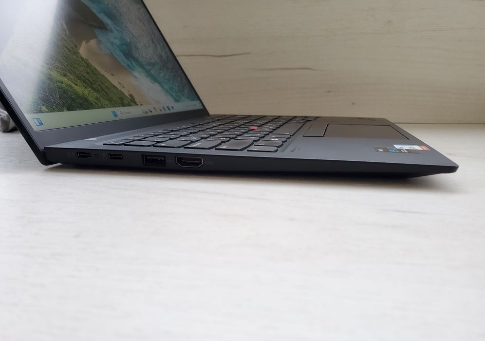 Lenovo ThinkPad X1 Carbon 9 Gen 16/256 GB 2022 р