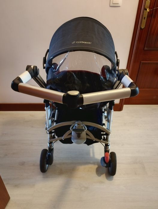 Carrinho de passeio Loola Up  Maxi-Cosi e Ovo Maxi-Cosi Pebble.