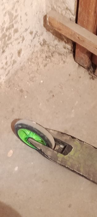 dwie chulajnogi dla dzieci