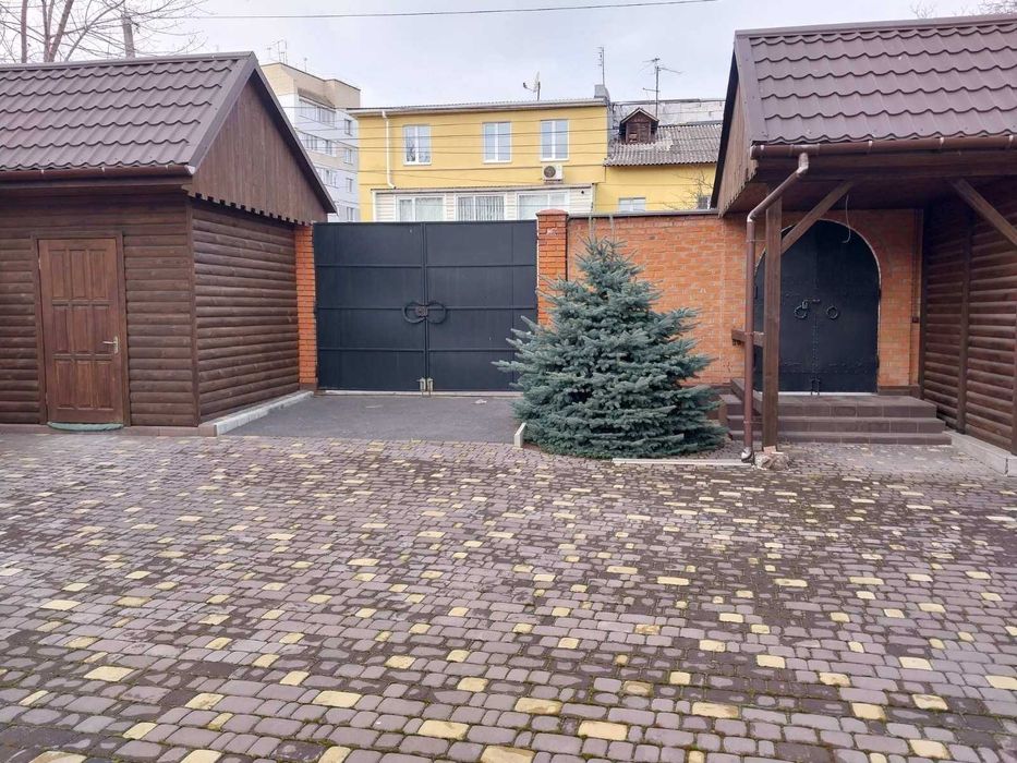 Здається комерційне приміщення на вул. Замостянська