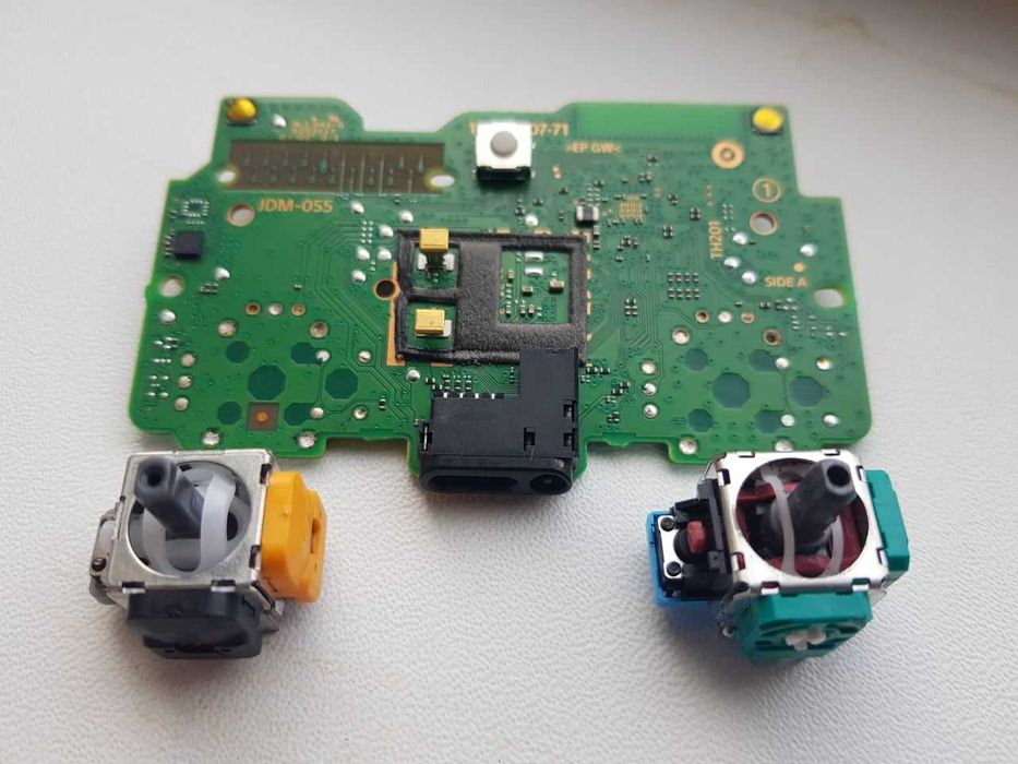 Замена термопасты чистка PS3 PS4 PS5 ремонт стиков обновление прошивки