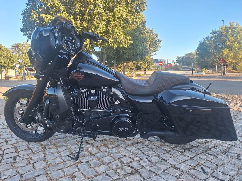 Harley - Davidson Street
