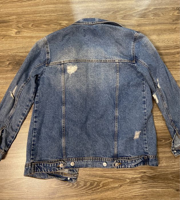 Джинсова куртка оверсайз Stradivarius