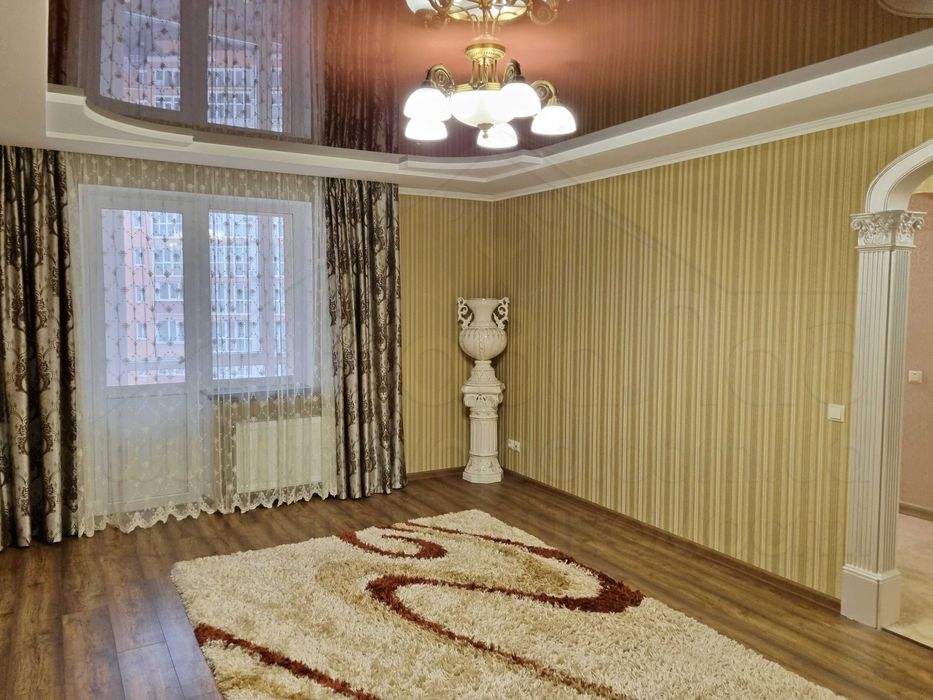 2 кімнатна квартира 77м2 в новобудові з ремонтом в районі Політеху