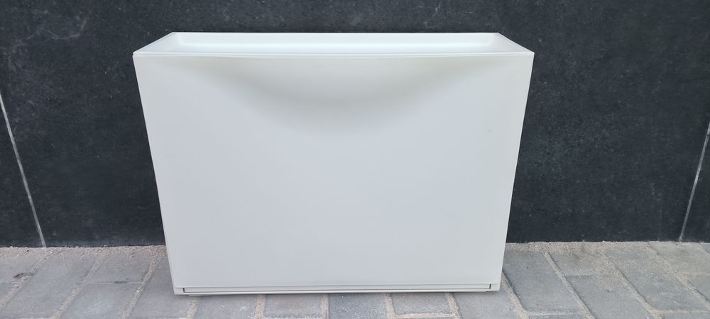 Sapateira branca Ikea Trones