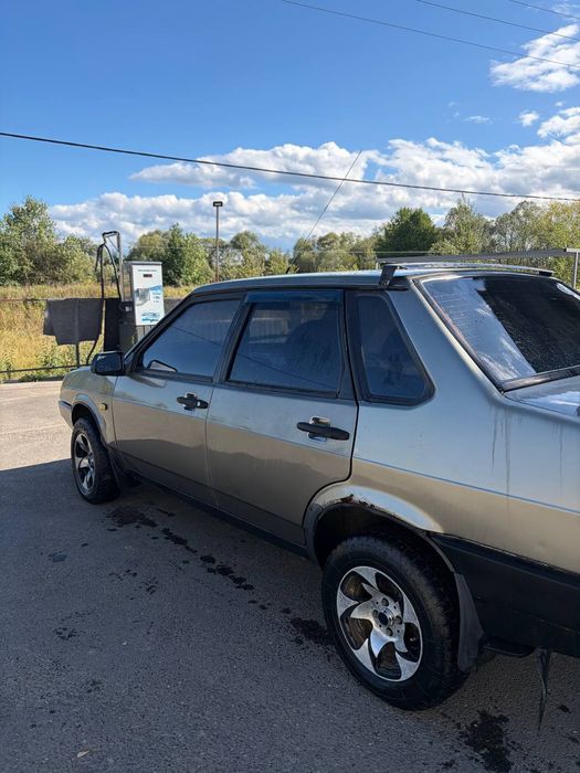 автомобіль ваз 21099