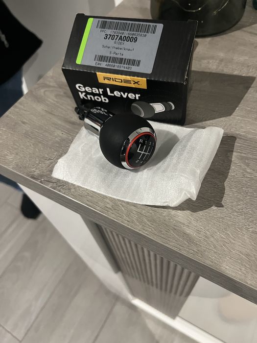 Manete de mudanças nova na caixa universal