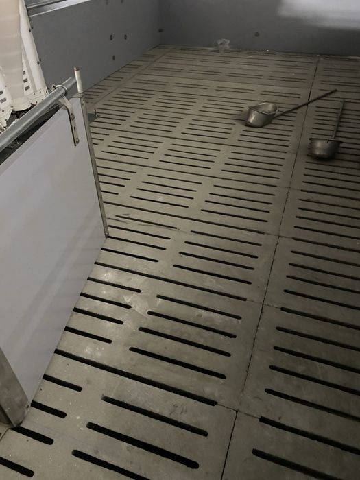 щілинна підлога бетонна підлога щільова підлога свині