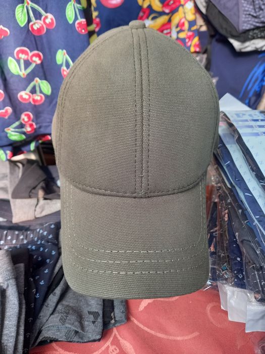 Кепка Бейсболка чоловіча чорна однотоная классическая кепка черная