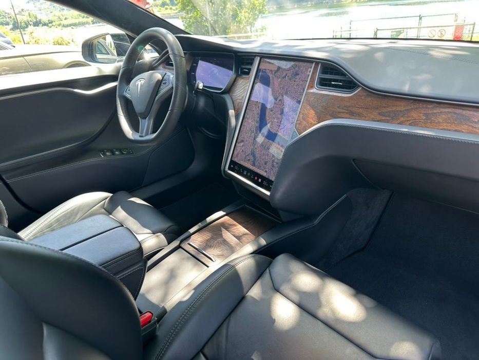 Tesla Model S 75D