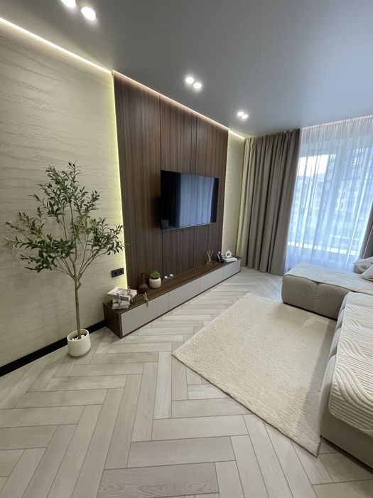 Апартаменти в новобудові для VIP-гостей в центрі.