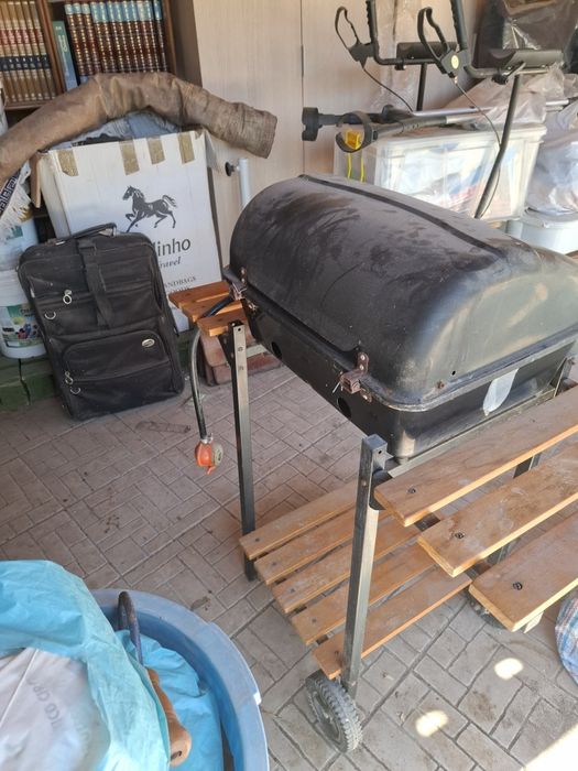 Barbeque a gas com botija