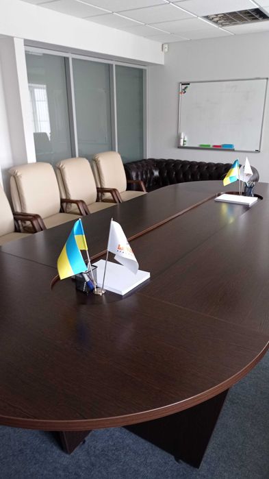Оренда офісних приміщень з меблями у центрі міста - район ТЦ Україна.