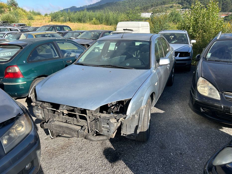 Ford Mondeo 2.o TDCI Só Para Peças