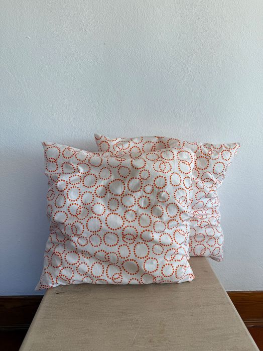 Duas almofadas TRÄDASTER IKEA