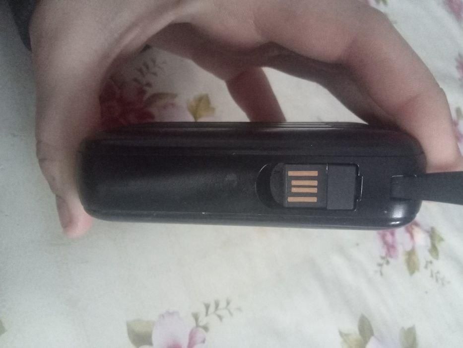 павербанк з зарядним