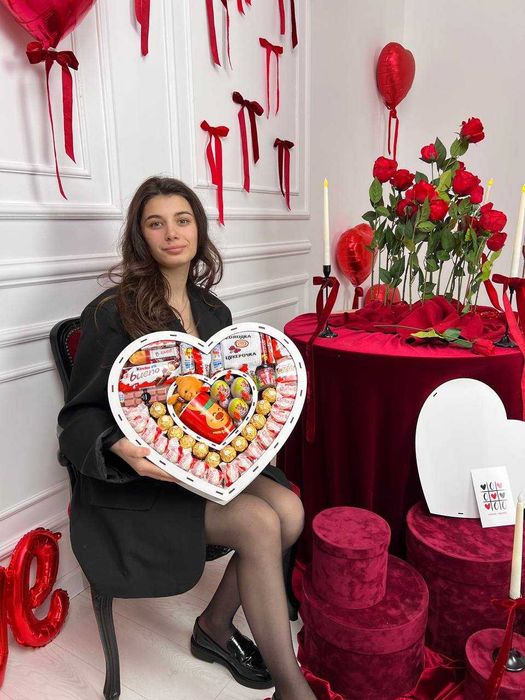 Подарочный набор с конфетами Киндер сюрприз, идеальный бокс на подарок