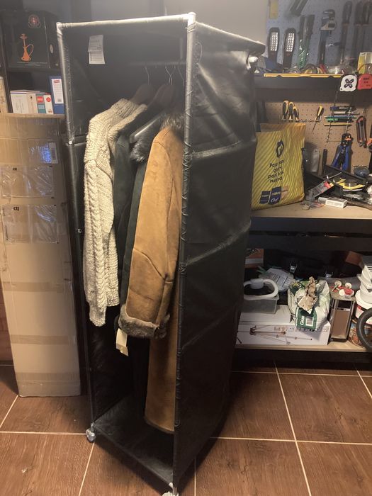 NOVO! Cabide preto coberto para roupa!