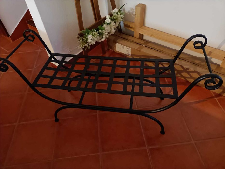 Banco de Pé de Cama com almofada