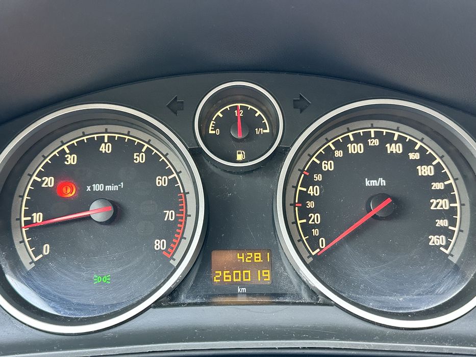 Opel Astra h gtc 1.6 benzyna