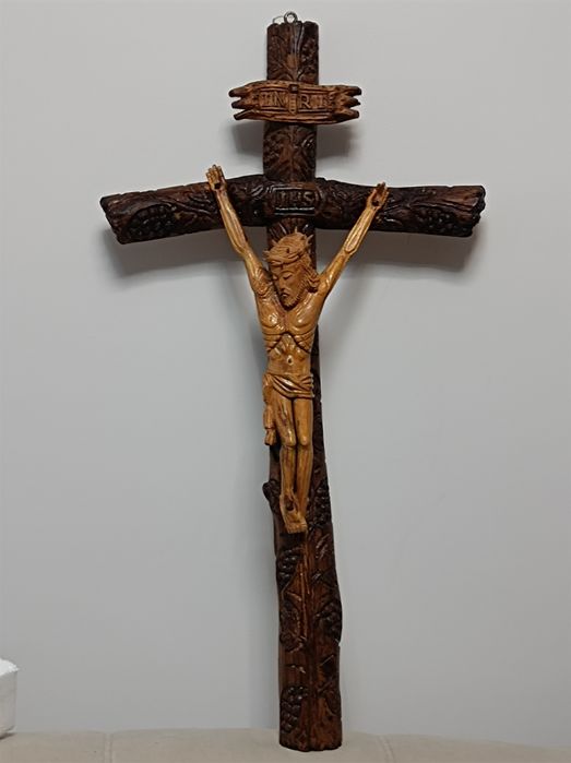 Krucyfiks .Antyk , artystyczna rzeźba w drewnie.Jezus.