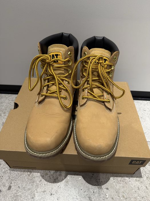Чоловче взуття CAT оригінал, розмір 42, без пошкоджень, стан нових