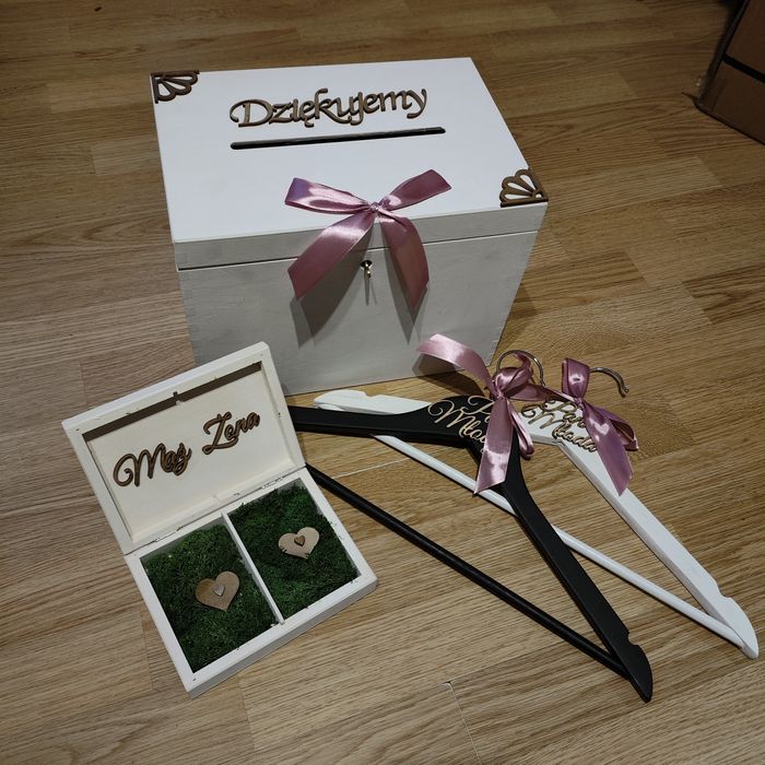 Zestaw Ślubny skrzynka na koperty, pudełko na obrączki, wieszaki ślubn