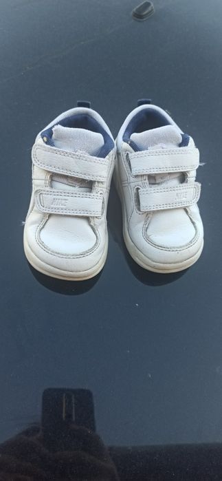 Кросівки  NIKE PICO 4