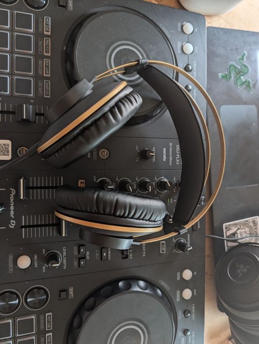 Ddj-flx4 em bom  estado
