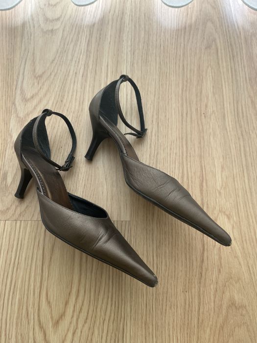 Sapatos salto pequeno, tom dourado, N.36