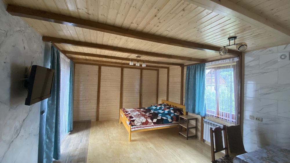 Житло кваси, вцентрі, біля санаторію «Гірська Тиса»