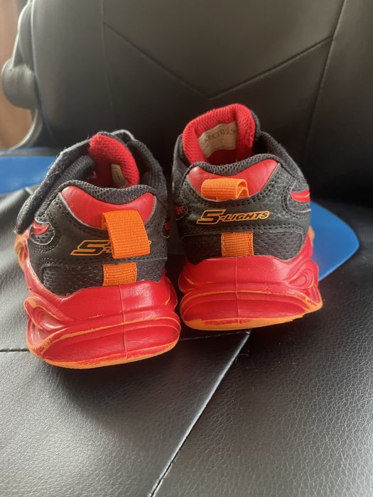 Кросівки Skechers для хлопчика розмір 31