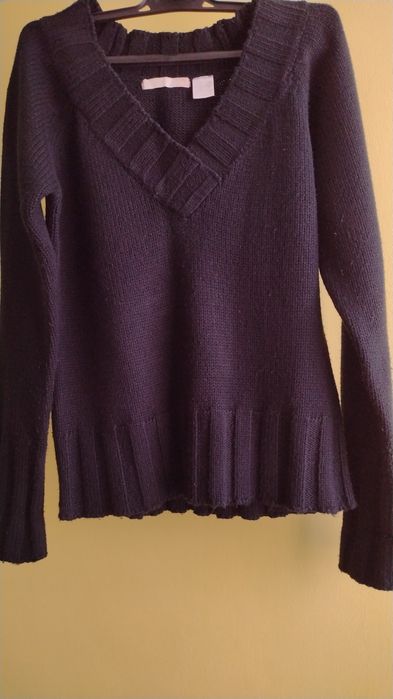 Sweter czarny roz. L