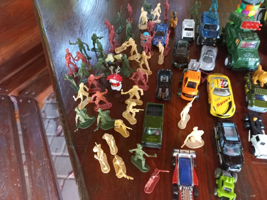 Проодам дитячі іграшки