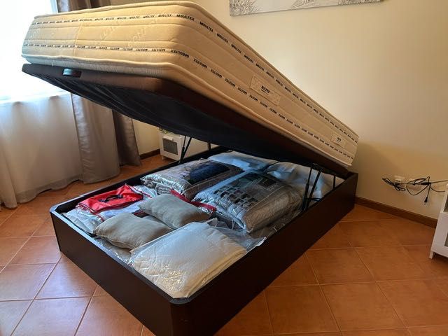 Cama de casal de arrumação de 140x190, sommier estofado e colchão Bultex