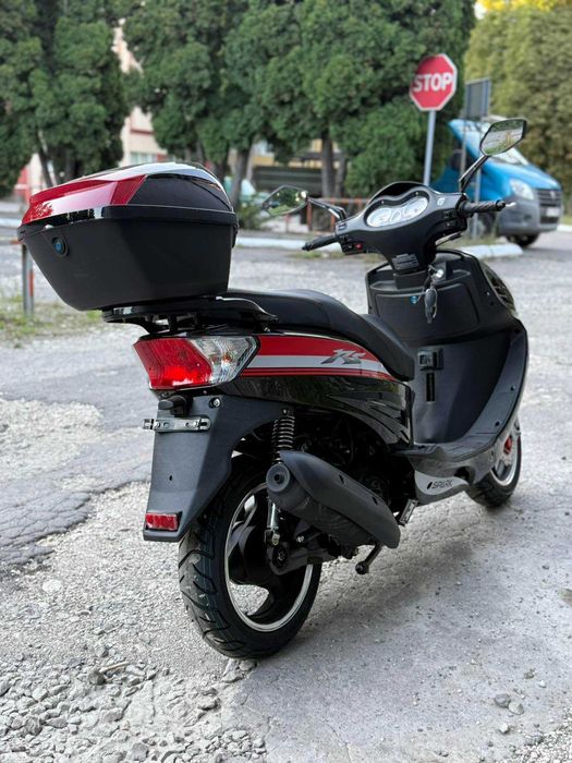 Скутер SPARK SP150S-17R