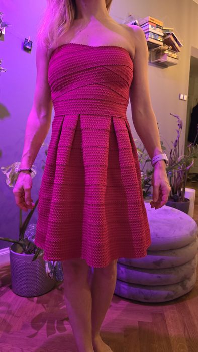 Sukienka Reserved ciemny róż rozm. S