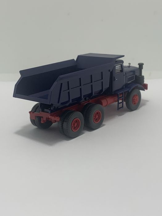Camião Kaelble da Wiking escala 1/87