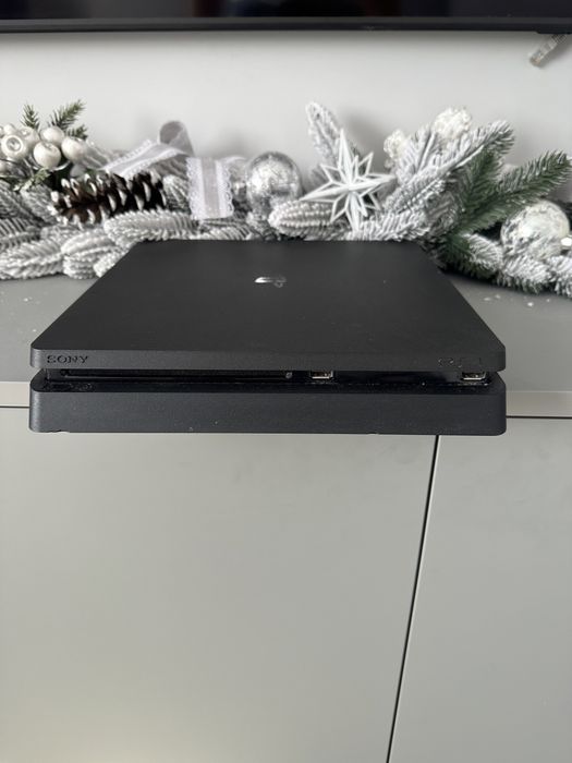 PlayStation 4 slim 1TB