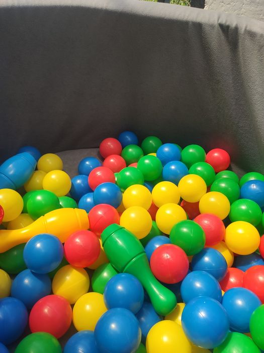 Suchy basen z kulkami welox