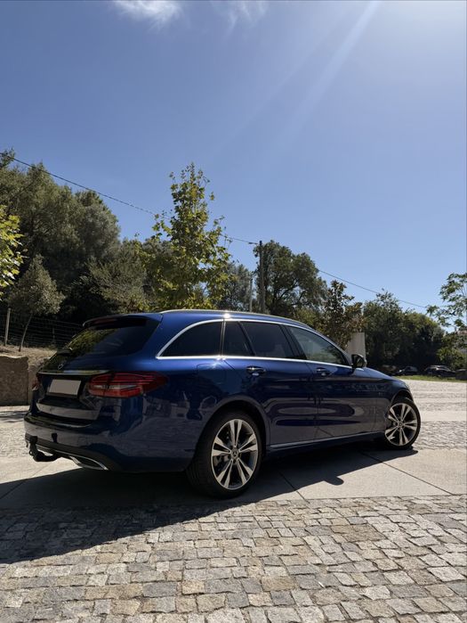 MERCEDES C300de Station Avantgarde 2020 — Sistema Burmester | Histórico Mercedes — photo 3