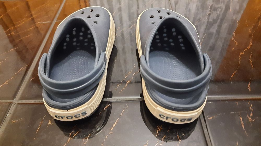 Crocsy 8/9 r 24  wewnątrz 15,5 cm