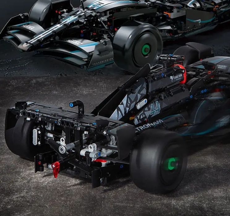 Конструктор формула F1 V 5002 AMG 1936 блоков Lego Petroman