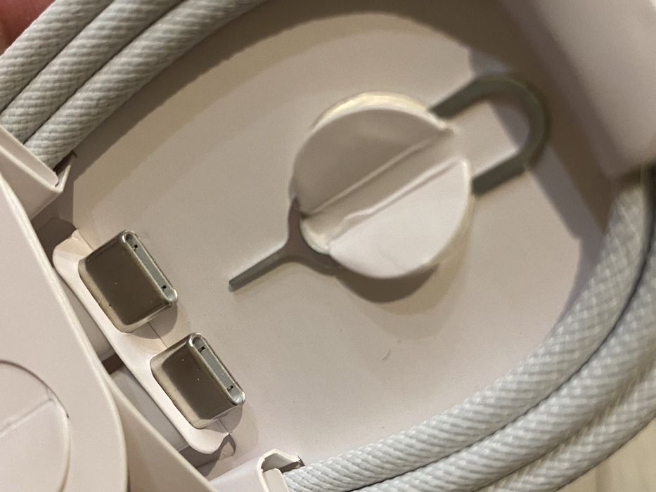 Kabel Iphone 15 16 Apple USB-C / USB-C + Kluczyk